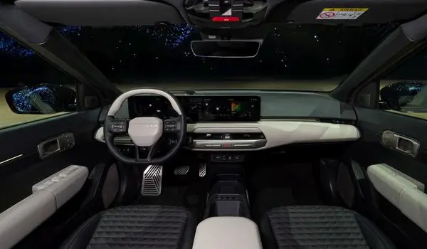 Kia EV4 Hatch-4