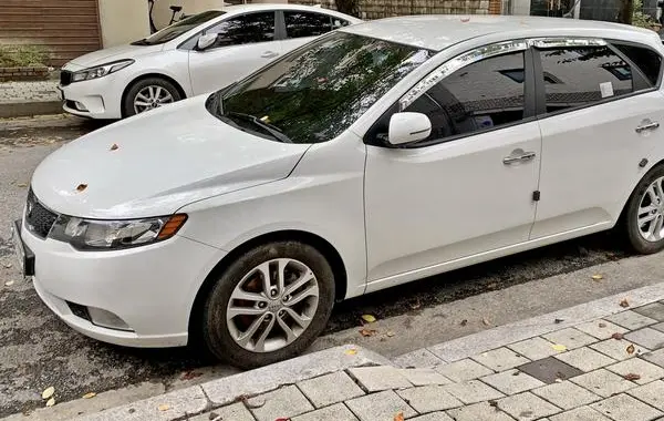 Kia Forte5 I (TD)-1