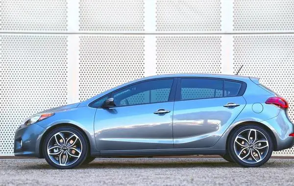 Kia Forte5 II (YD)-6
