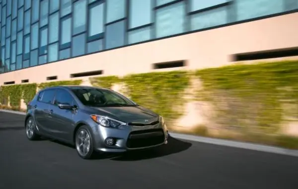 Kia Forte5 II (YD)