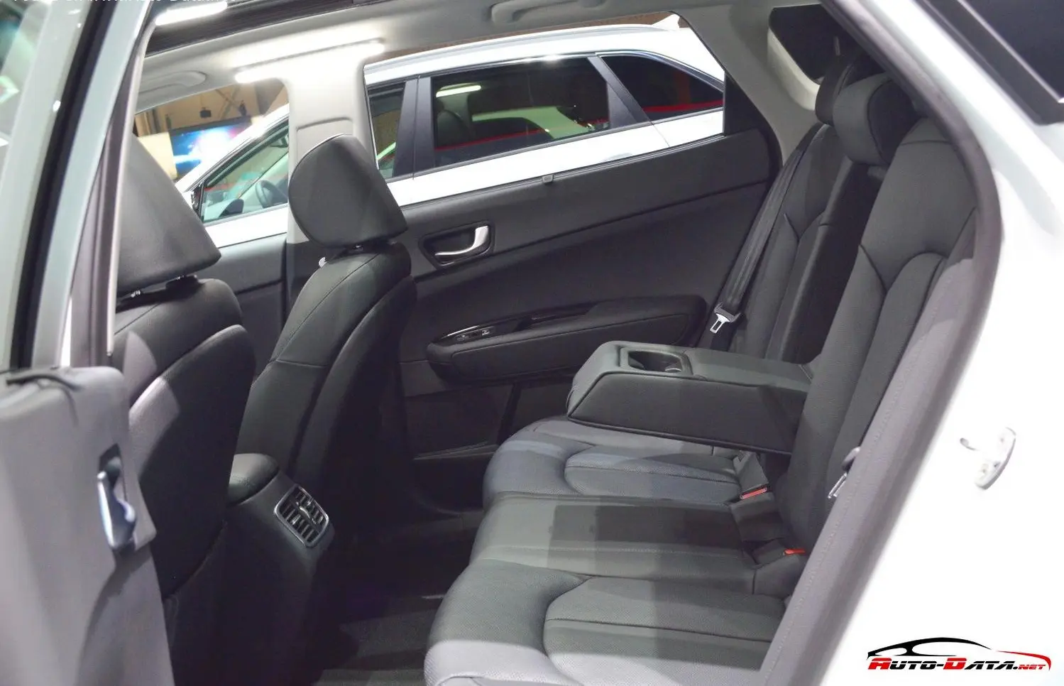 Kia Optima IV Sportswagon-5