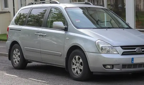 Kia Sedona II SWB