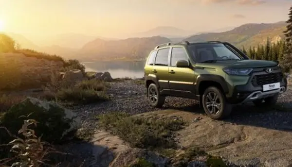 Lada Niva Travel
