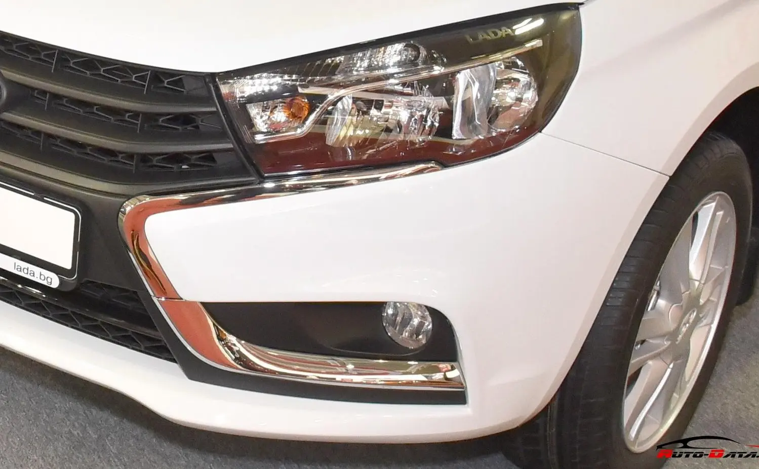Lada Vesta-0