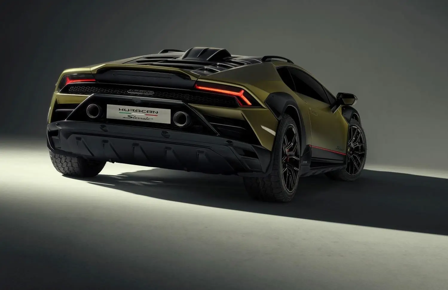 Lamborghini Huracan Sterrato (facelift 2023)-5