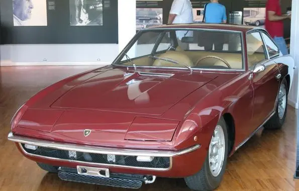 Lamborghini Islero-3
