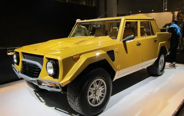 Lamborghini LM002-2