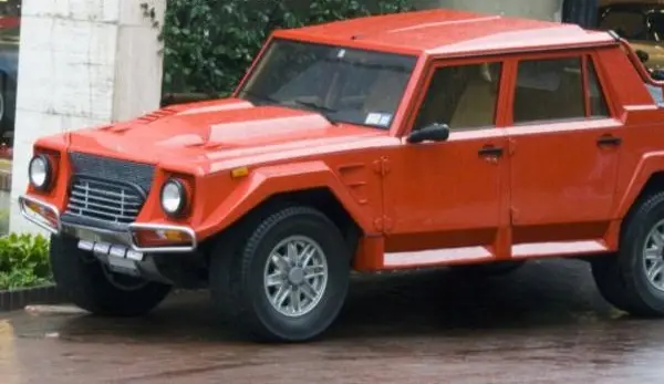 Lamborghini LM002