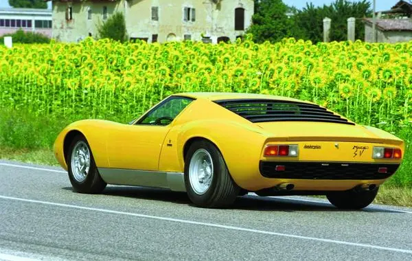 Lamborghini Miura-0