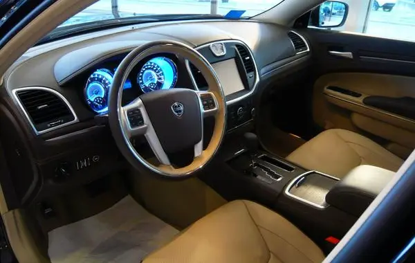 Lancia Thema (LX)-5