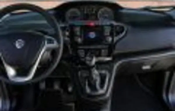 Lancia Ypsilon (846, facelift 2015)-0