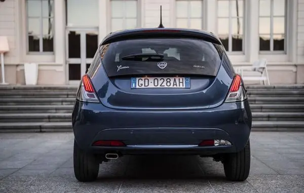 Lancia Ypsilon (846, facelift 2021)-3