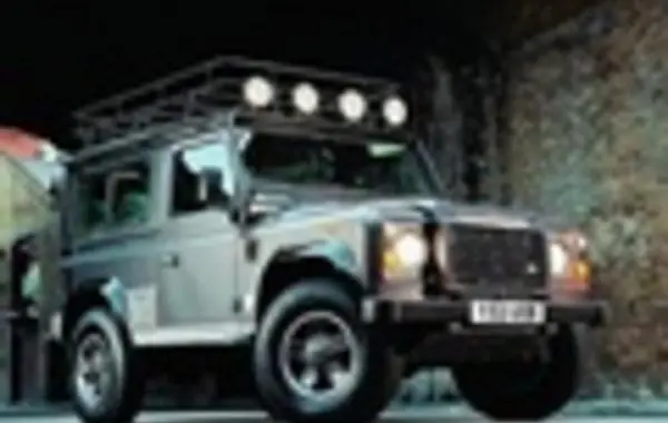 Land Rover Defender 90-1