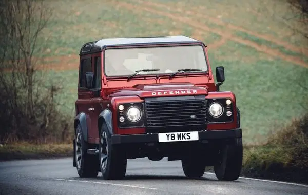 Land Rover Defender 90 Works V8