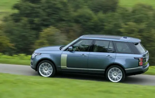 Land Rover Range Rover IV (facelift 2017)-1