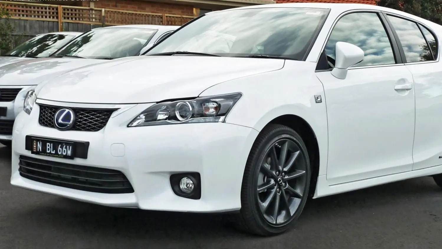 Lexus CT I-1