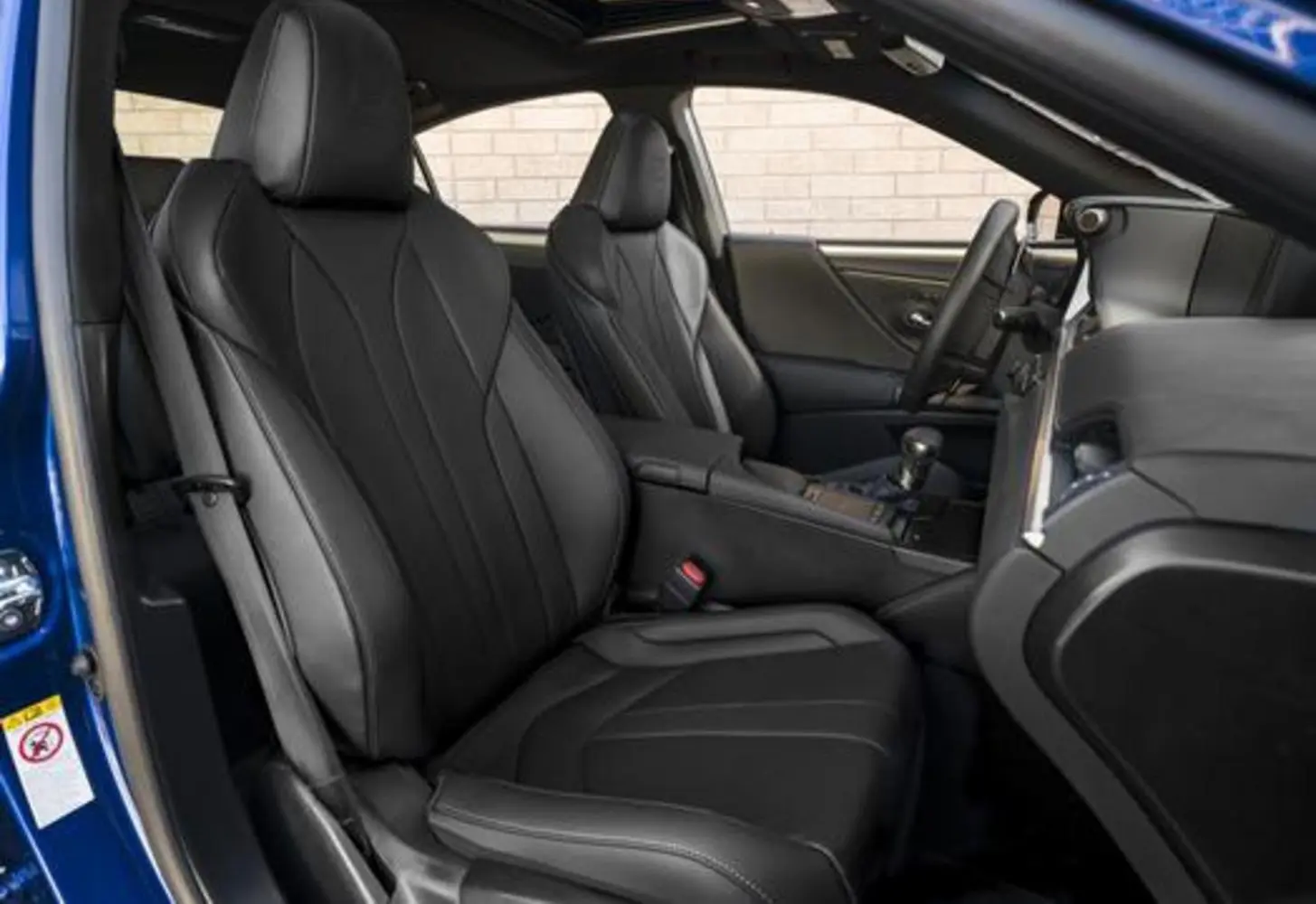 Lexus ES VII (XZ10)-2