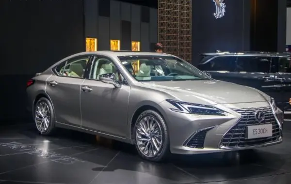 Lexus ES VII (XZ10, facelift 2024)