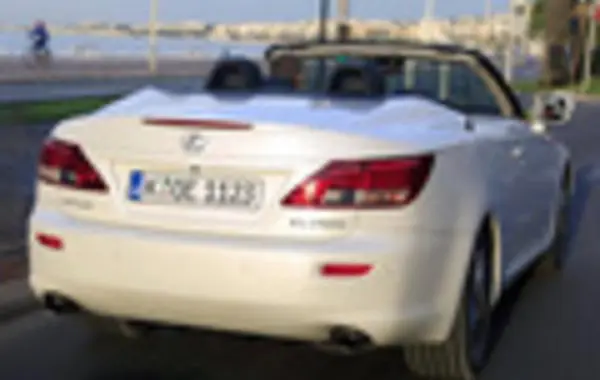Lexus IS-Coupe-Convertible-7