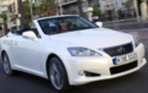 Lexus IS-Coupe-Convertible-5