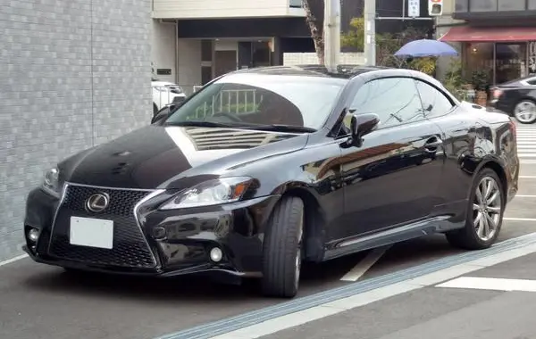 Lexus IS-Coupe-Convertible-3
