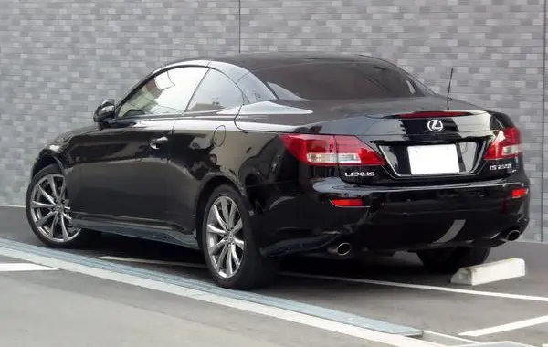 Lexus IS-Coupe-Convertible-4