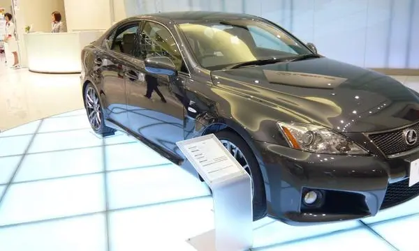 Lexus IS-F-3
