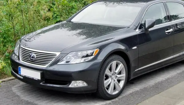 Lexus LS IV-3