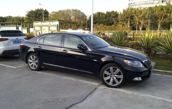 Lexus LS IV Long-0