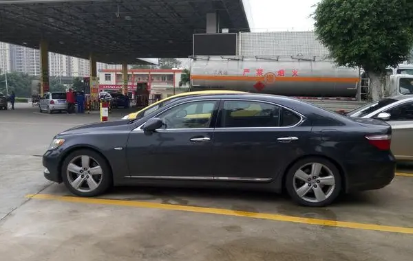 Lexus LS IV Long-4