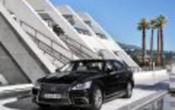 Lexus LS IV Long (facelift 2012)-3