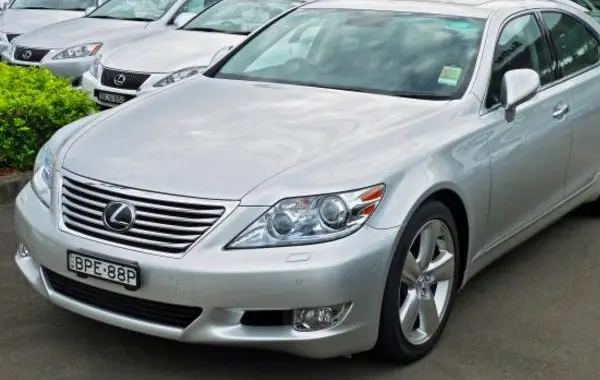 Lexus LS IV (facelift 2009)