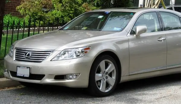 Lexus LS IV (facelift 2009)-2