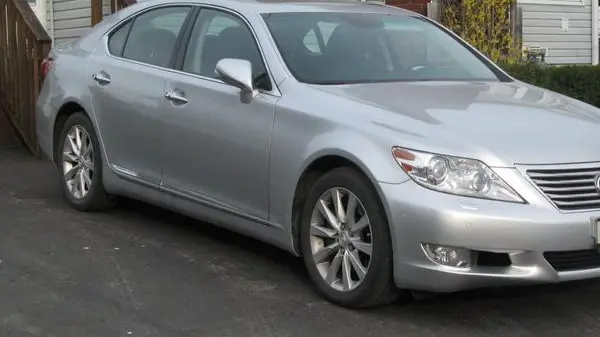 Lexus LS IV (facelift 2009)-3