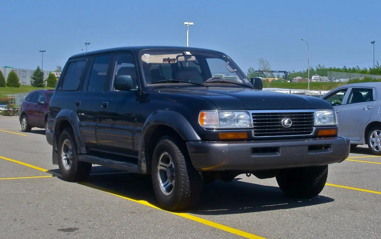 Lexus LX I-2