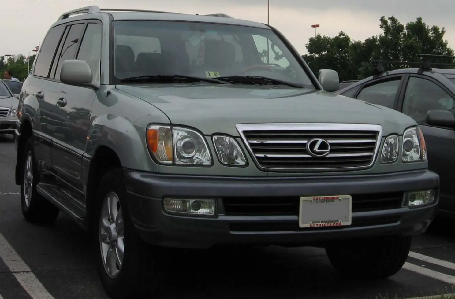 Lexus LX II (facelift 2002)-1