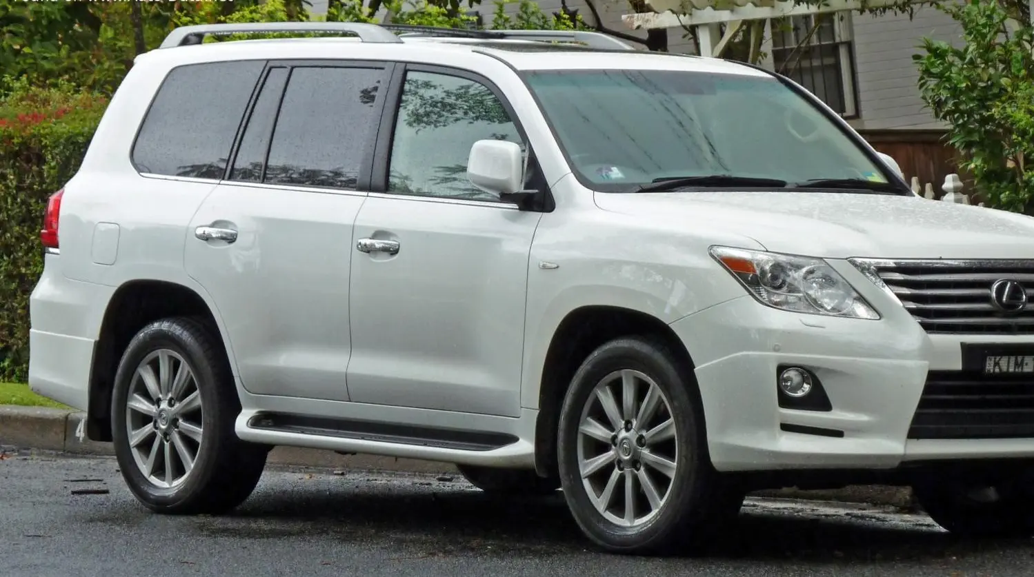 Lexus LX III-2