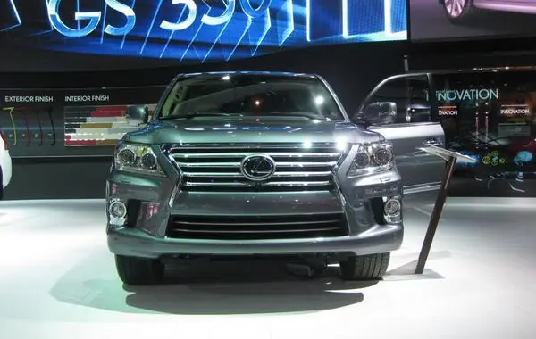 Lexus LX III (facelift 2012)-1