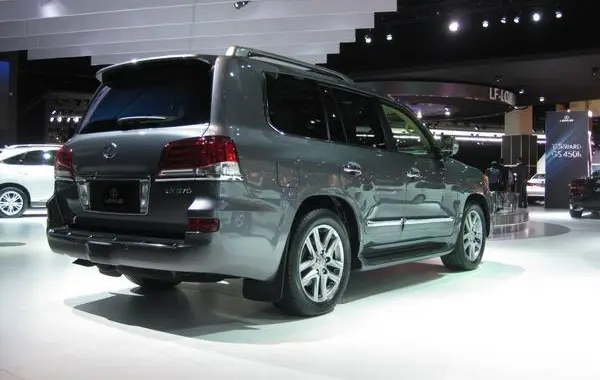 Lexus LX III (facelift 2012)-2