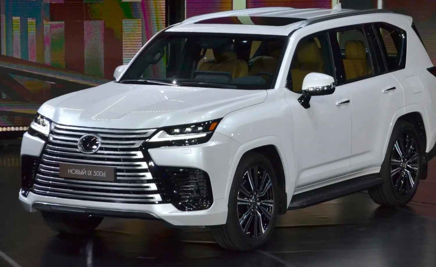 Lexus LX IV (J300)-7