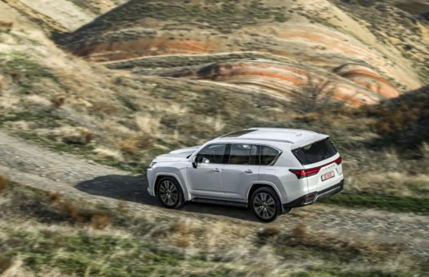 Lexus LX IV (J300)-15