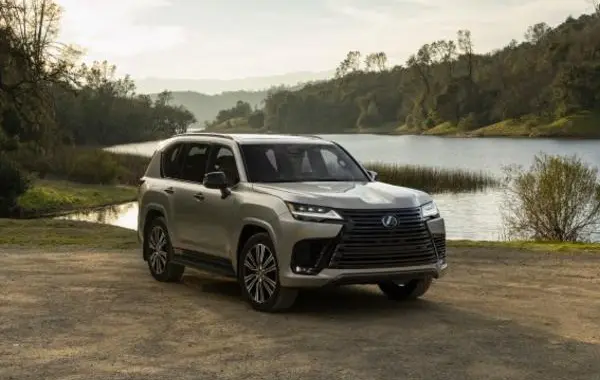 Lexus LX IV (J300)
