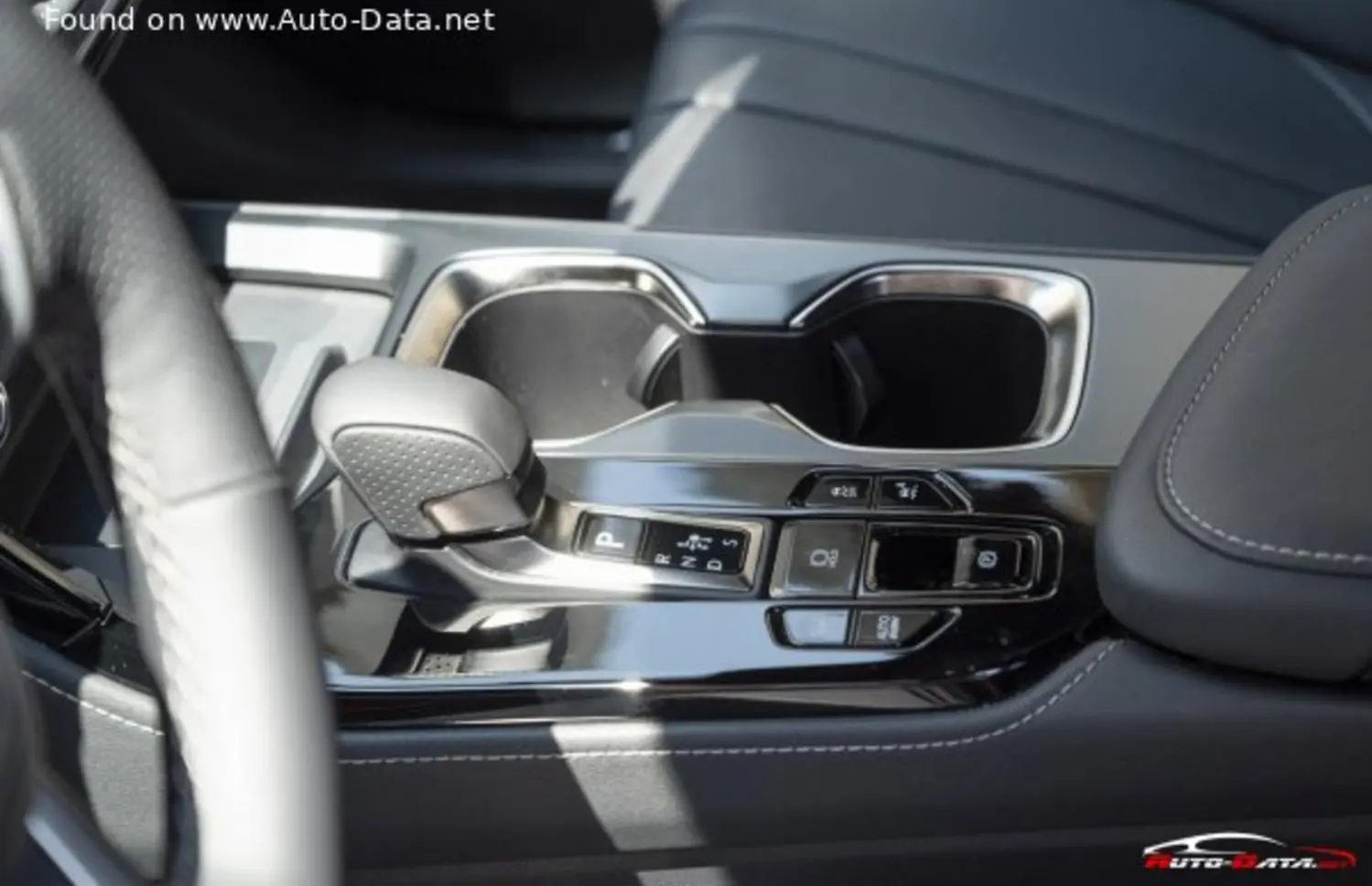 Lexus NX II (AZ20)-21