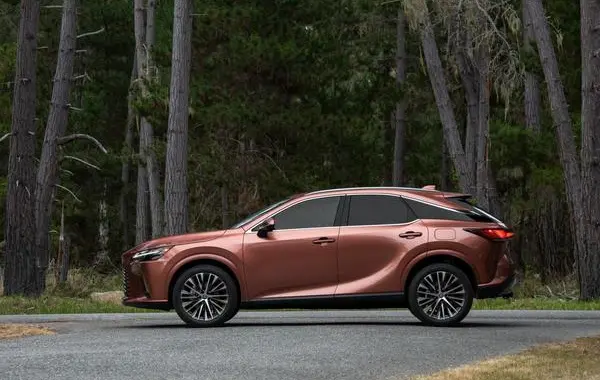 Lexus RX V-2