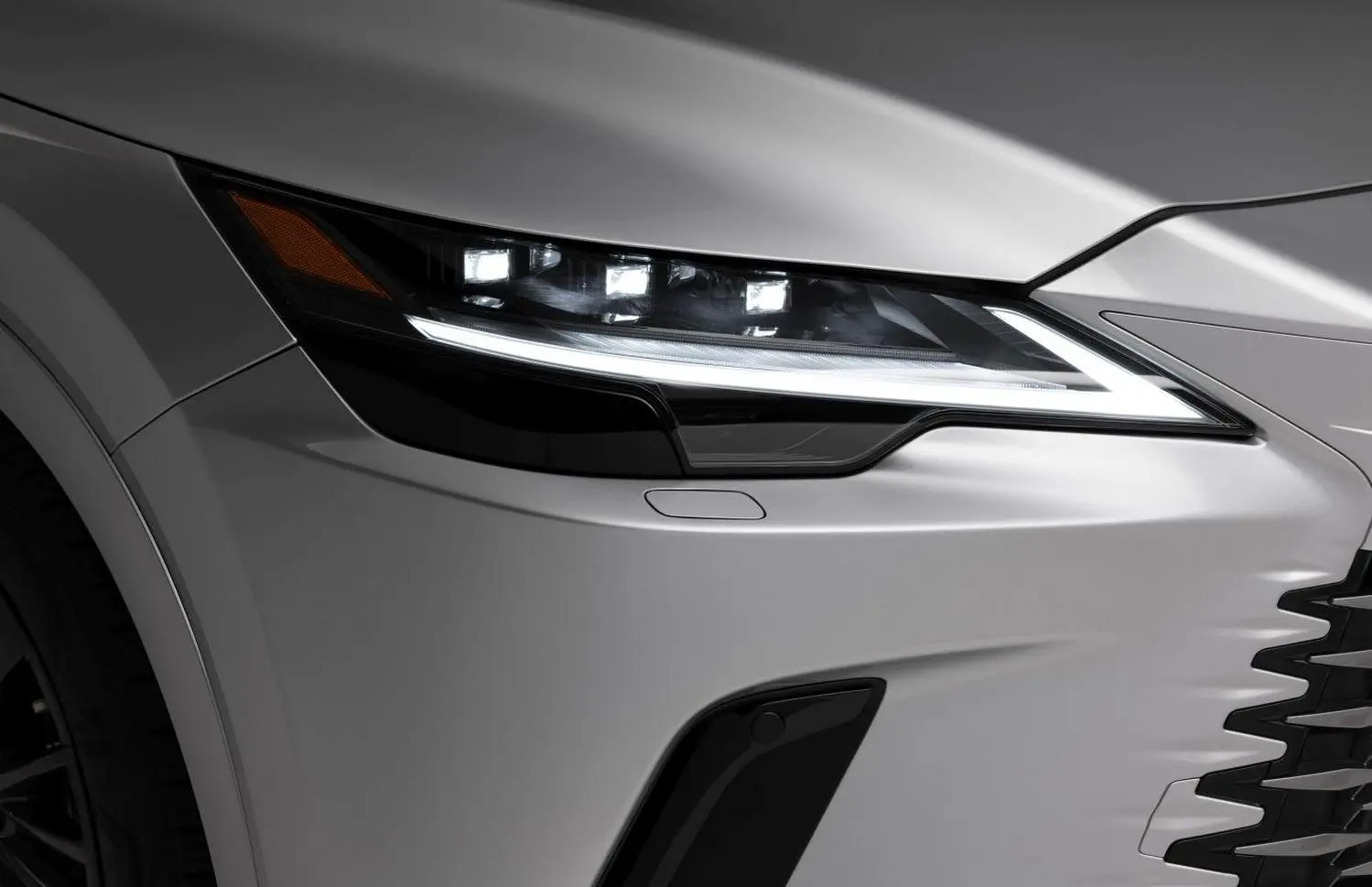 Lexus RX V-2