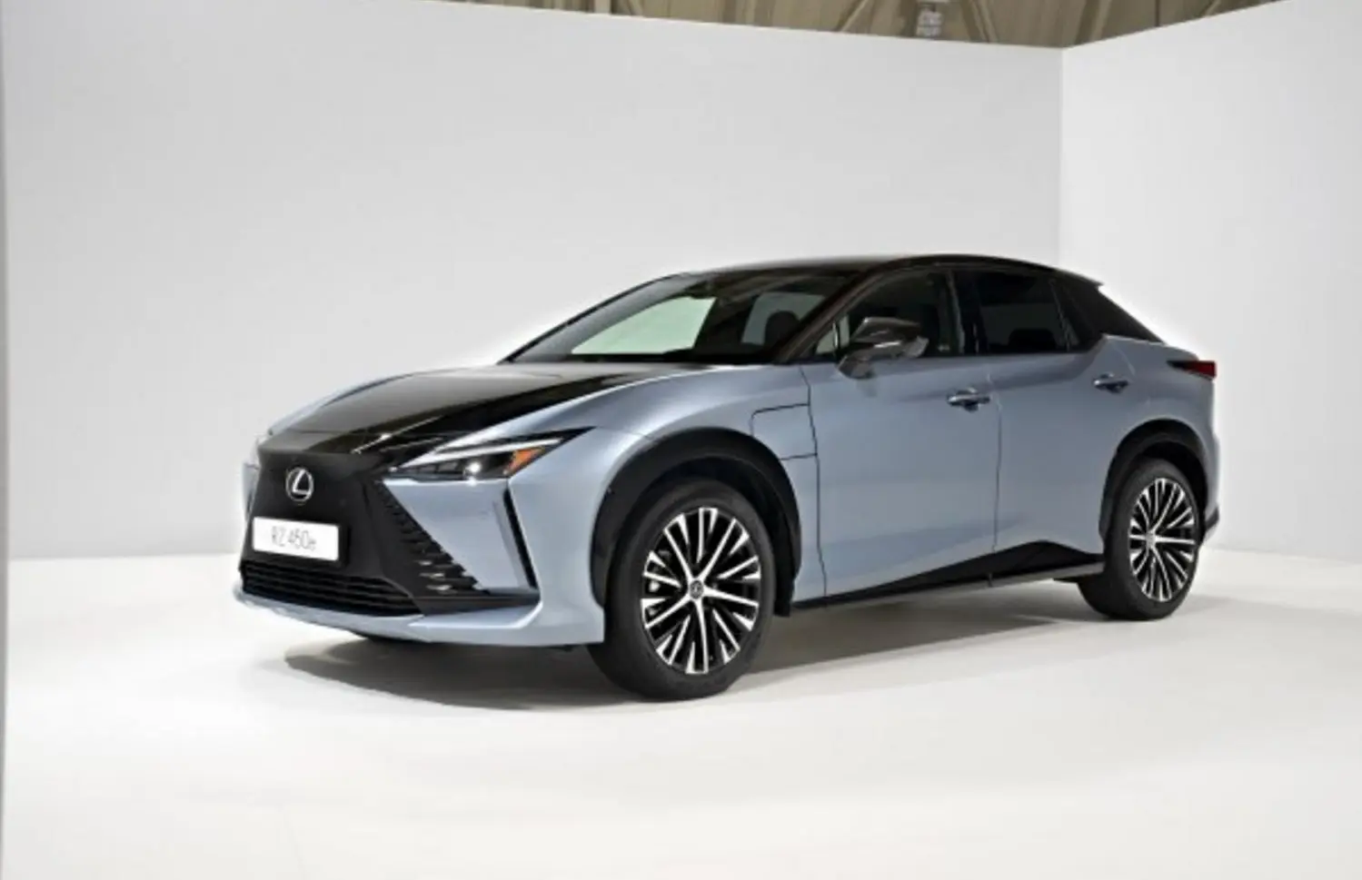 Lexus RZ-4