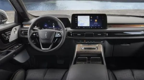 Lincoln Aviator II (facelift 2024)-2