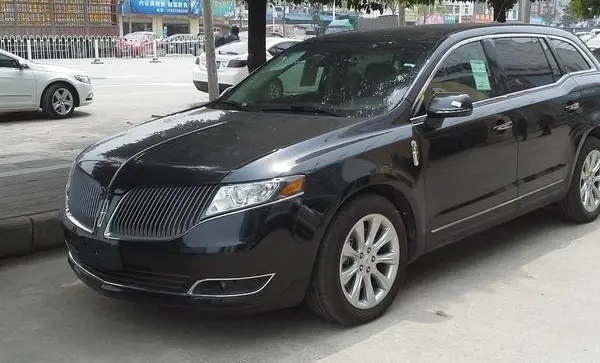 Lincoln MKT I (facelift 2013)-6