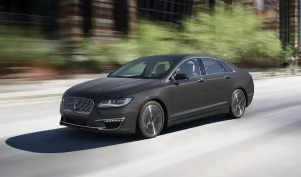 Lincoln MKZ II (facelift 2017)-1