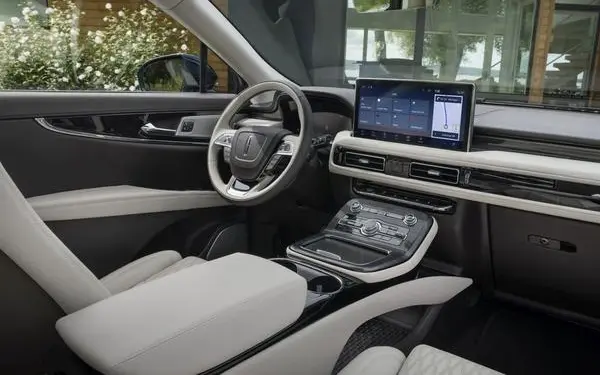 Lincoln Nautilus I (facelift 2020)-7